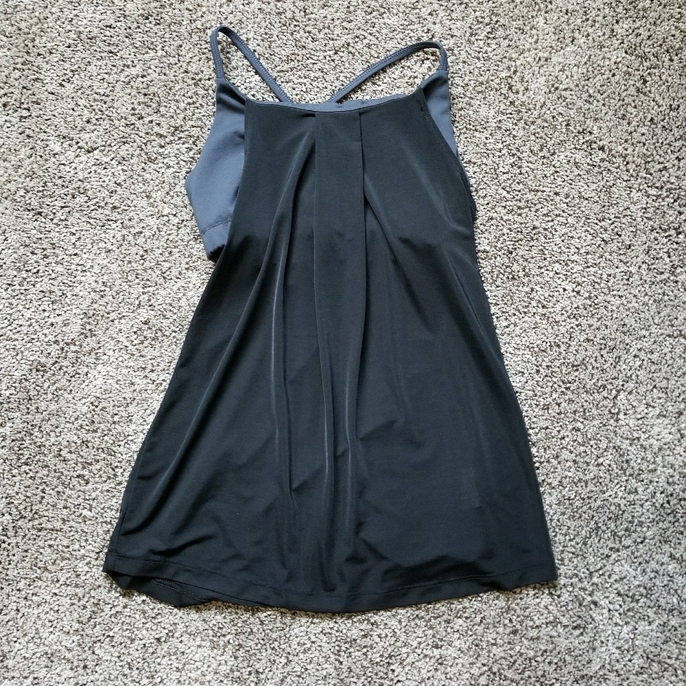🌿Old Navy Active Sports Bra/Built in Tank